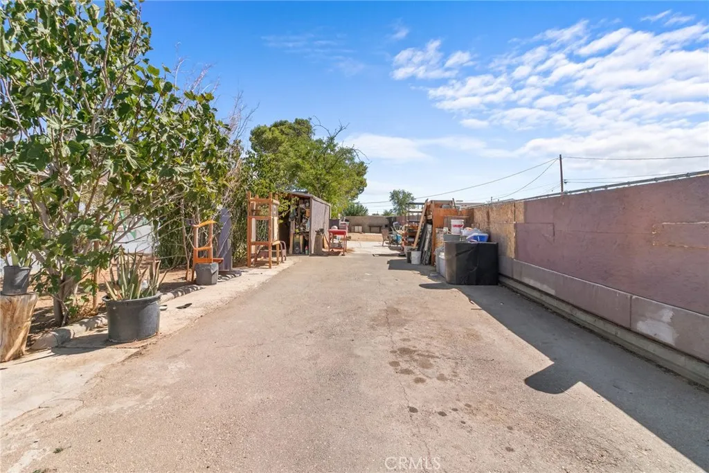 12037 Lee Ave, Adelanto, California 92301 home-pic-1