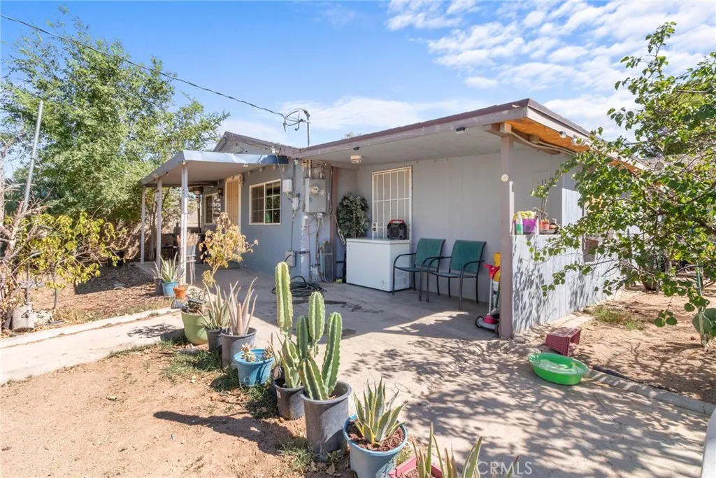 12037 Lee Ave, Adelanto, California 92301 home-pic-24