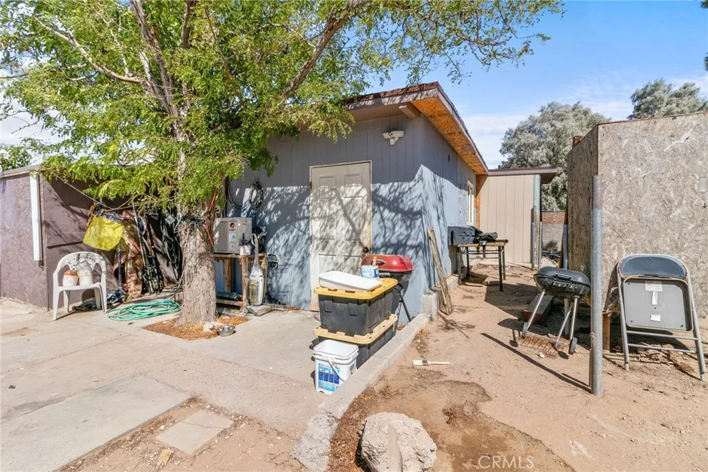 12037 Lee Ave, Adelanto, California 92301 home-pic-26