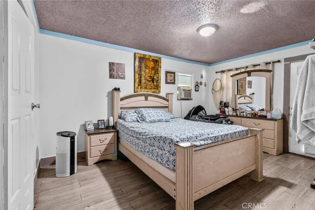 12037 Lee Ave, Adelanto, California 92301 home-pic-14