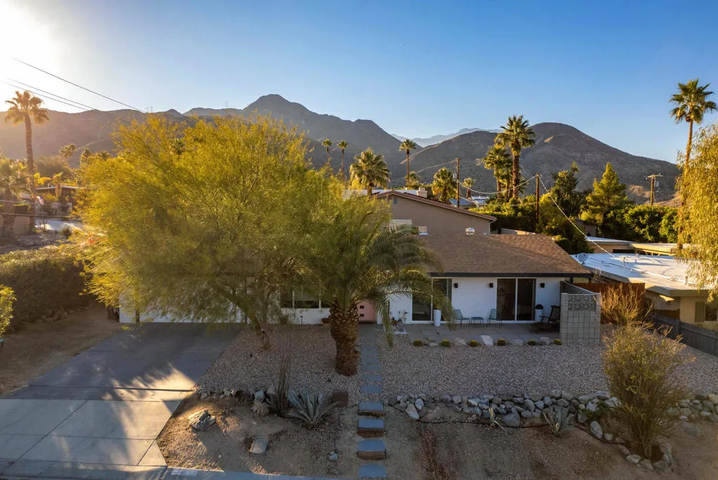 38565 Charlesworth Drive, Cathedral City, California 92234 home-pic-3