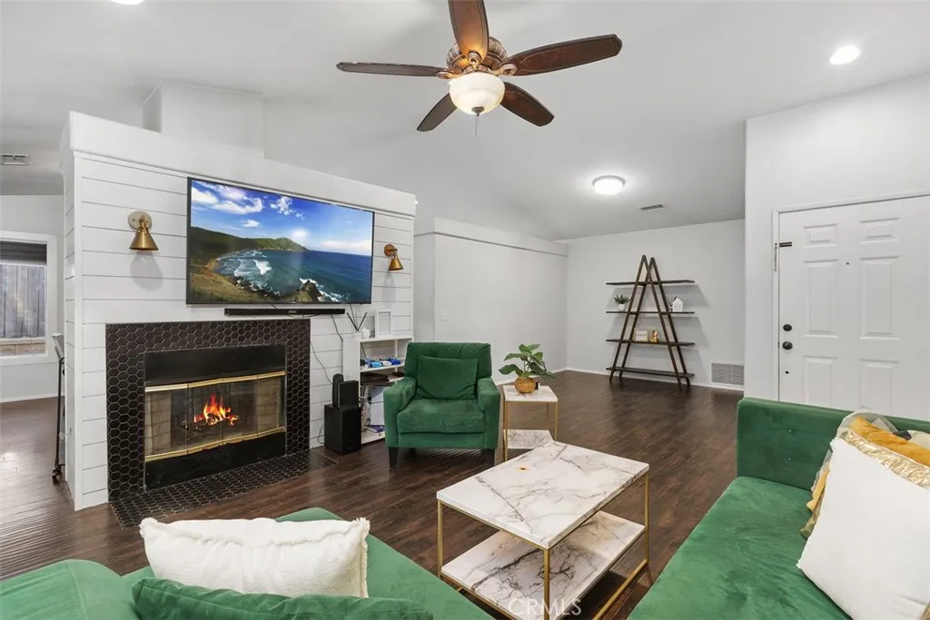 24667 Malbec St, Murrieta, California 92562 home-pic-0