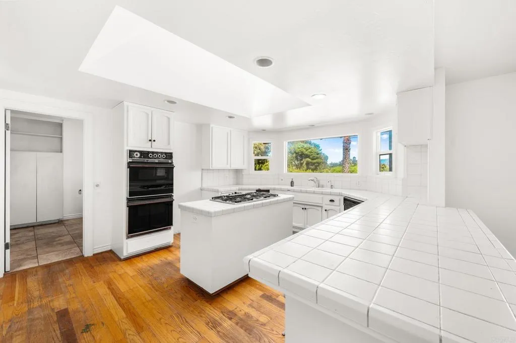 758 Verde Ave, Fallbrook, California 92028 home-pic-37