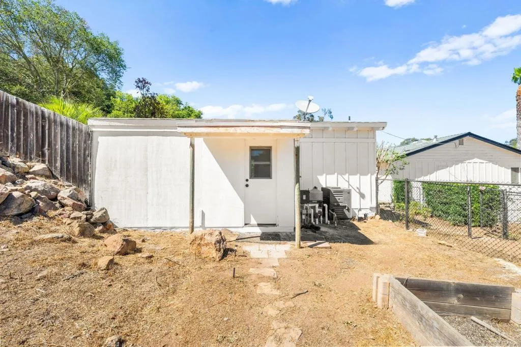 758 Verde Ave, Fallbrook, California 92028 home-pic-65