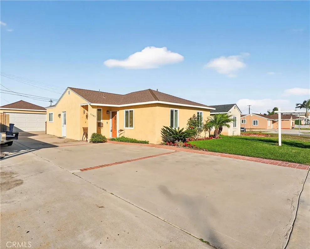 1107 W 210th Street, Torrance, California 90502 home-pic-1