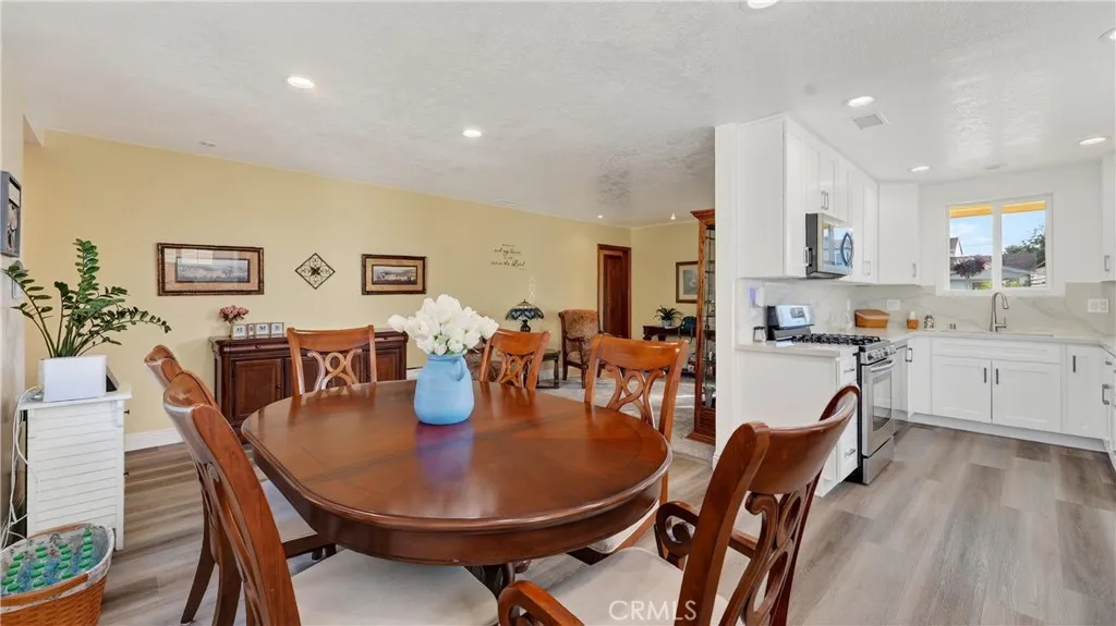 1107 W 210th Street, Torrance, California 90502 home-pic-13