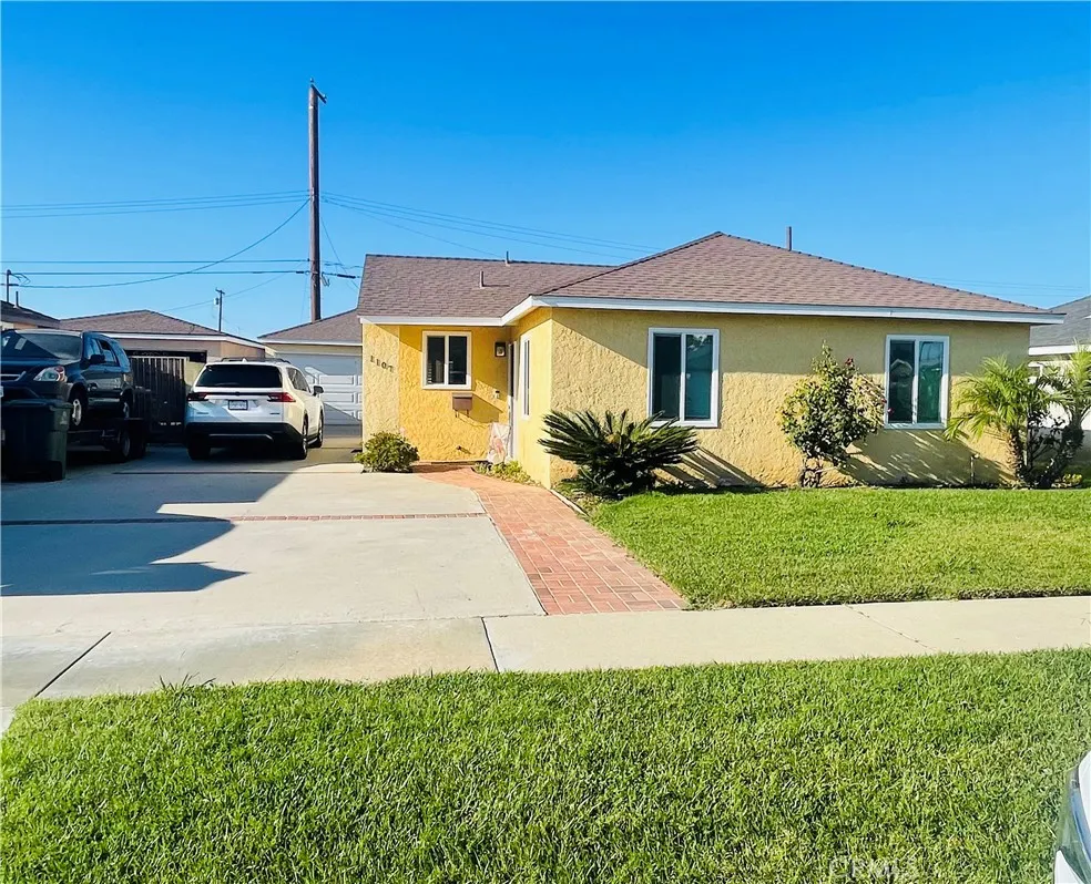 1107 W 210th Street, Torrance, California 90502 home-pic-0