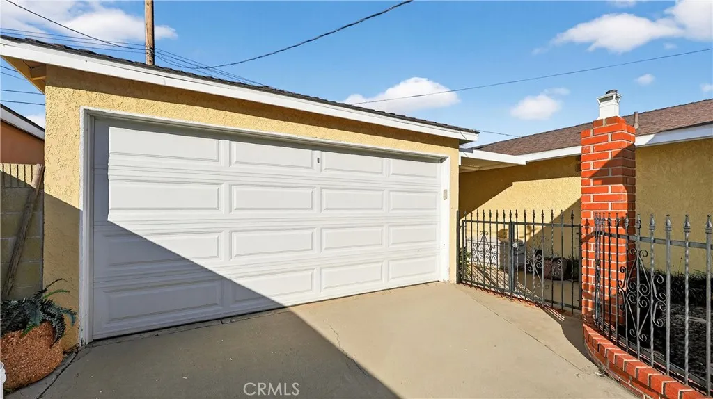 1107 W 210th Street, Torrance, California 90502 home-pic-4