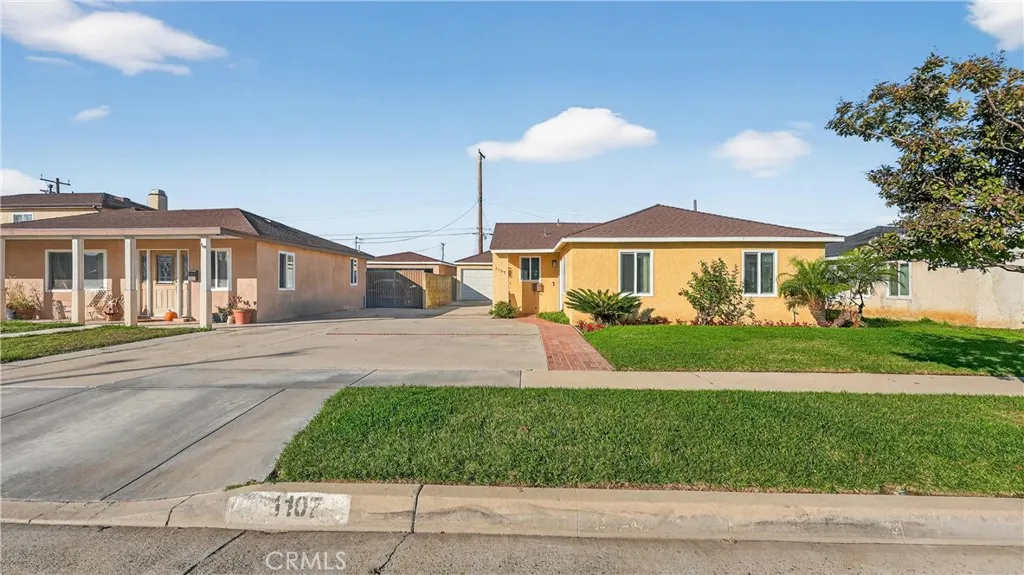 1107 W 210th Street, Torrance, California 90502 home-pic-3