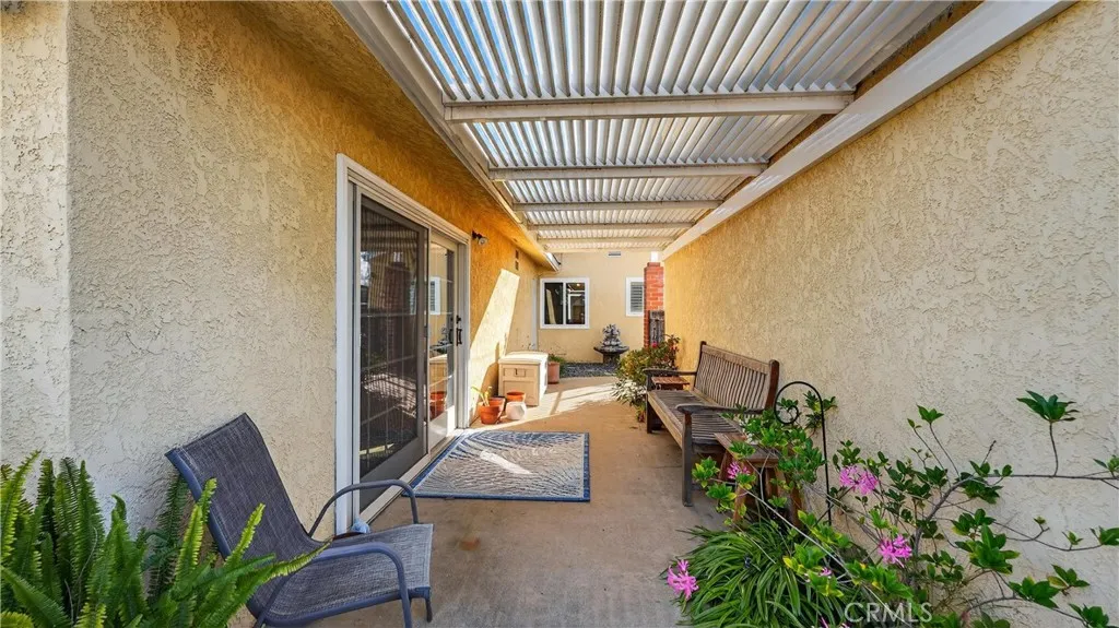 1107 W 210th Street, Torrance, California 90502 home-pic-24