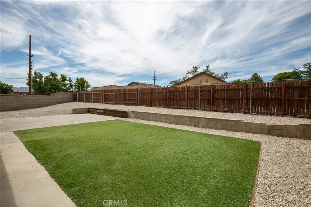 42803 Alexo Drive, Lancaster, California 93536 home-pic-22