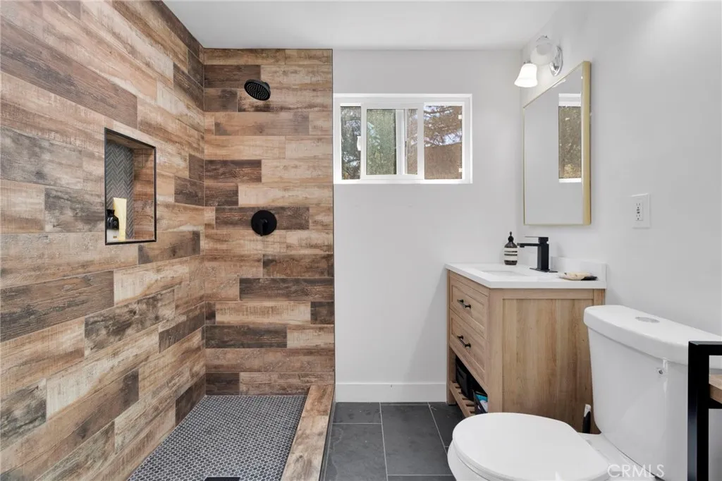 1074 Yellowstone Drive, Wrightwood, California 92397 home-pic-44