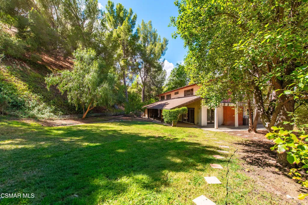 24910 John Fremont Road, Hidden Hills, California 91302 home-pic-41