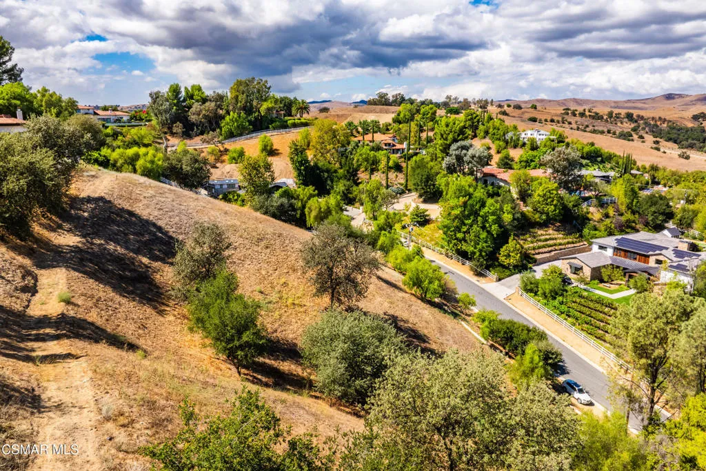 24910 John Fremont Road, Hidden Hills, California 91302 home-pic-54