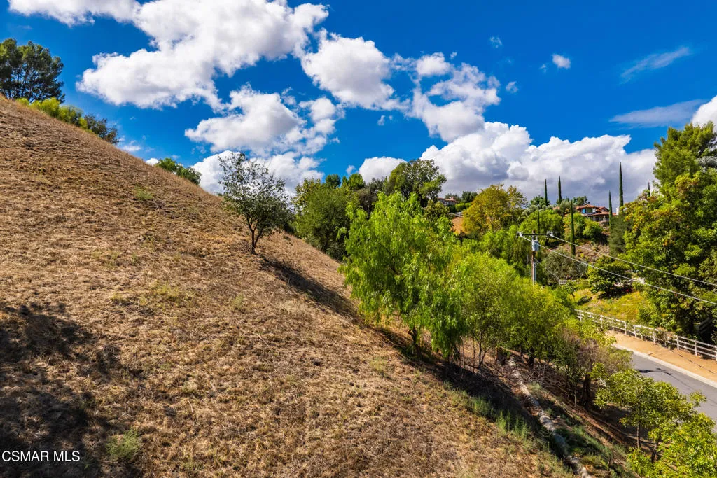 24910 John Fremont Road, Hidden Hills, California 91302 home-pic-57
