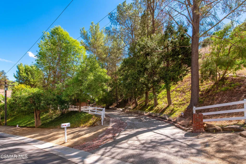 24910 John Fremont Road, Hidden Hills, California 91302 home-pic-5