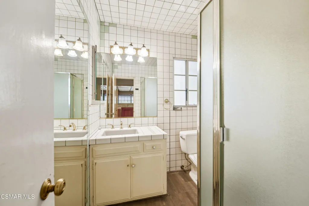 24910 John Fremont Road, Hidden Hills, California 91302 home-pic-24