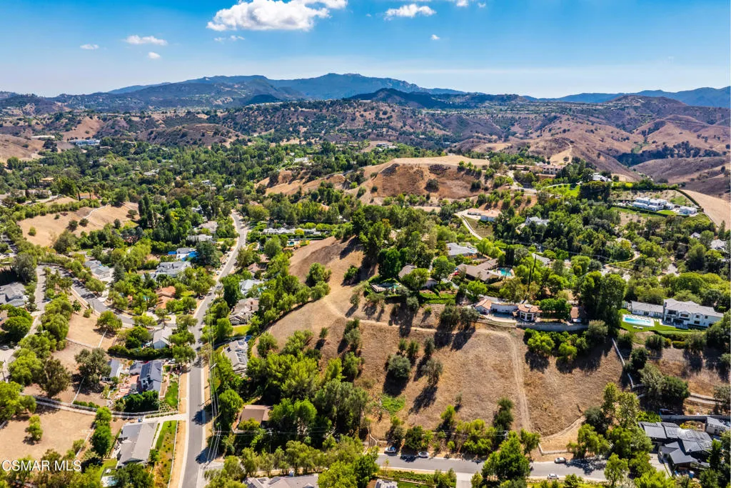 24910 John Fremont Road, Hidden Hills, California 91302 home-pic-3