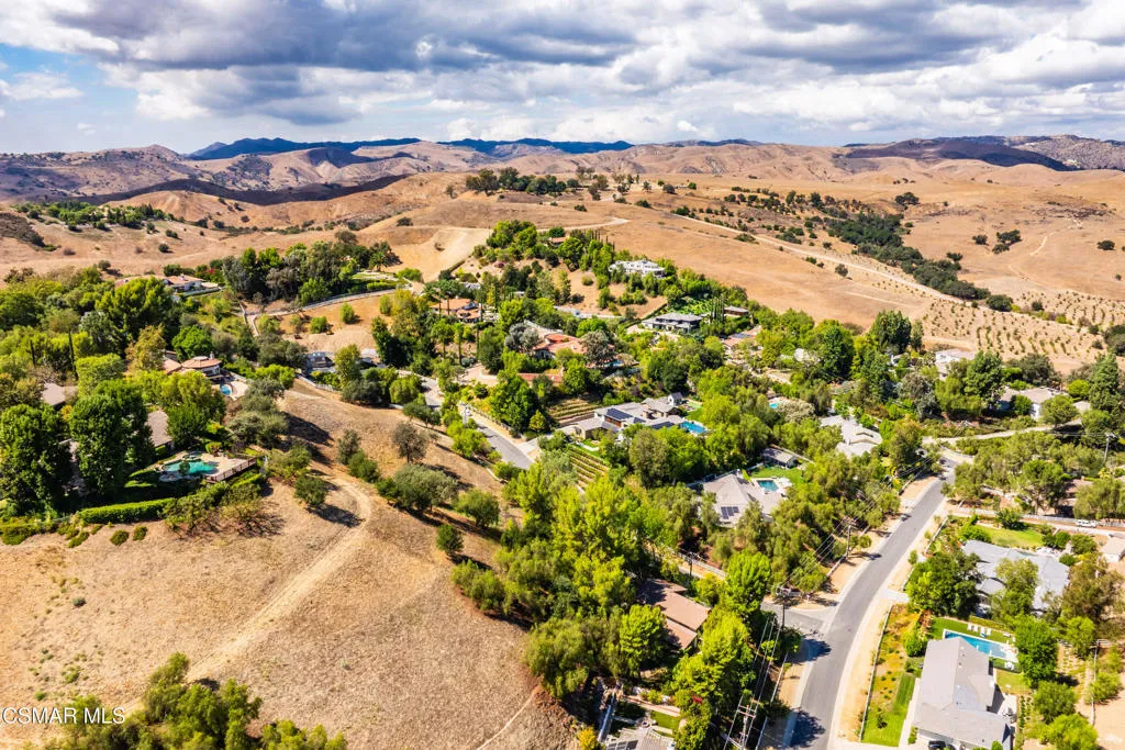 24910 John Fremont Road, Hidden Hills, California 91302 home-pic-49