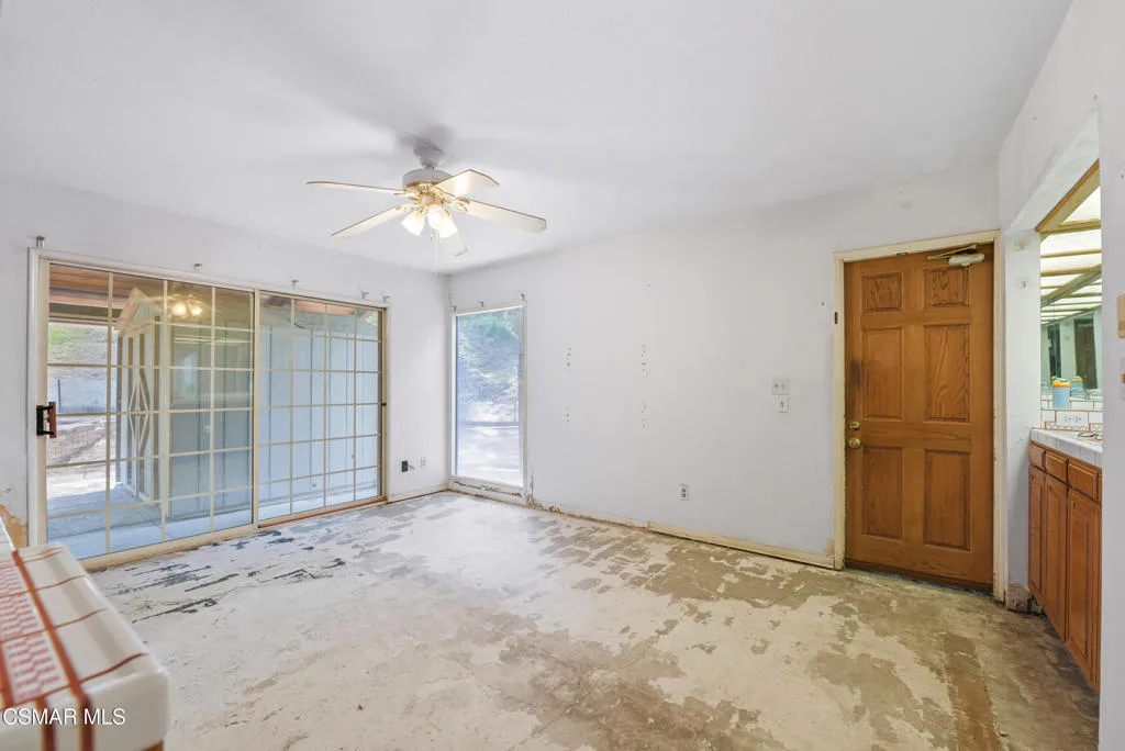 24910 John Fremont Road, Hidden Hills, California 91302 home-pic-19