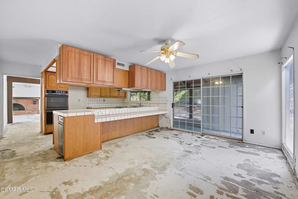24910 John Fremont Road, Hidden Hills, California 91302 home-pic-20