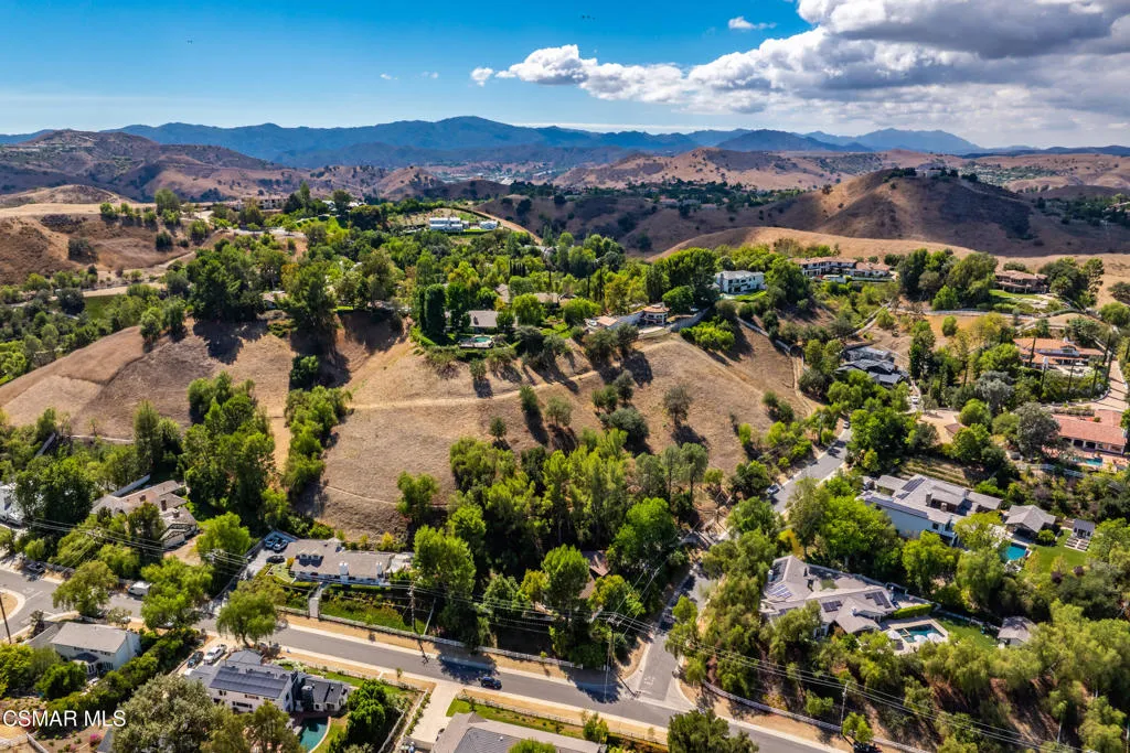 24910 John Fremont Road, Hidden Hills, California 91302 home-pic-60