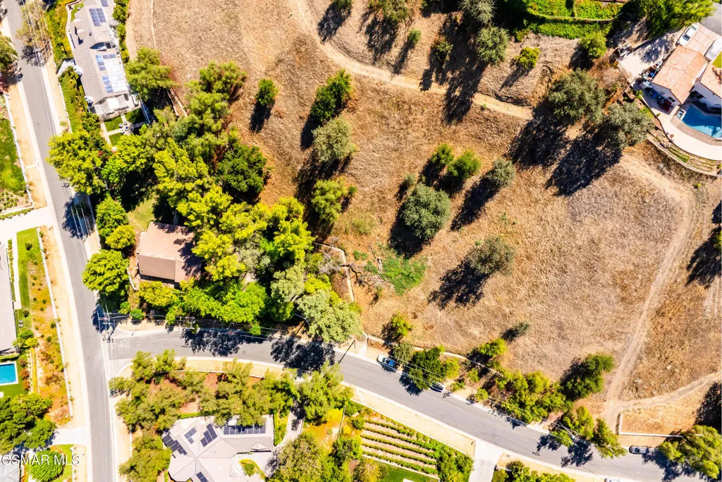 24910 John Fremont Road, Hidden Hills, California 91302 home-pic-2