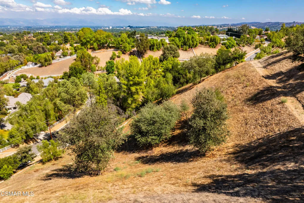 24910 John Fremont Road, Hidden Hills, California 91302 home-pic-52