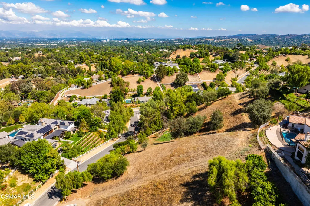 24910 John Fremont Road, Hidden Hills, California 91302 home-pic-51