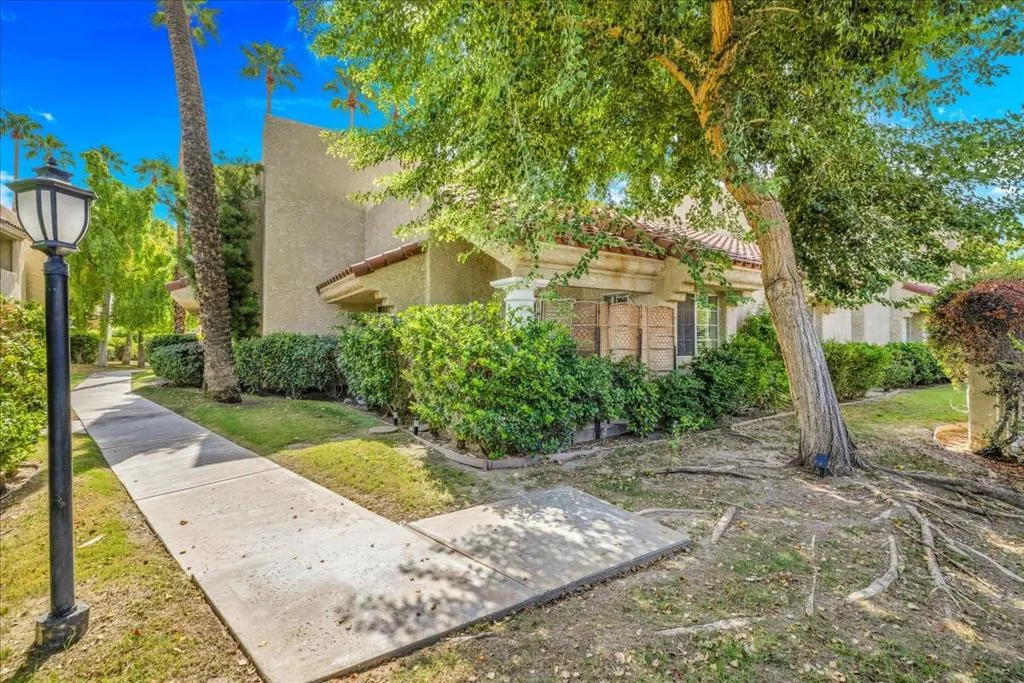 2700 Lawrence Crossley Road 83, Palm Springs, California 92264 home-pic-29
