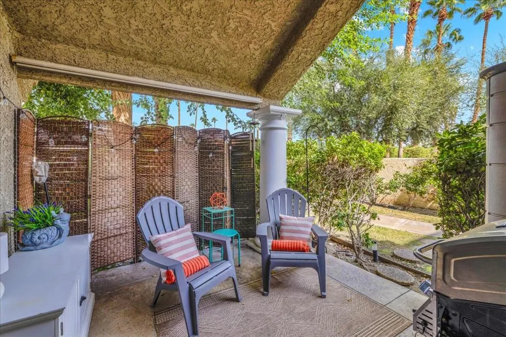 2700 Lawrence Crossley Road 83, Palm Springs, California 92264 home-pic-23