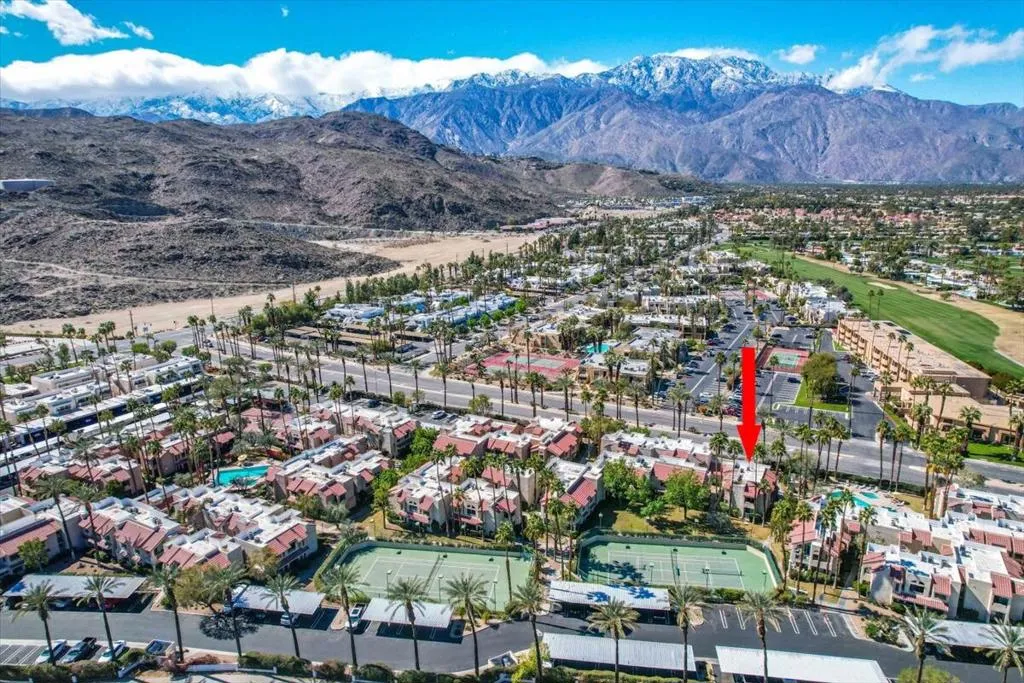 2700 Lawrence Crossley Road 83, Palm Springs, California 92264 home-pic-40