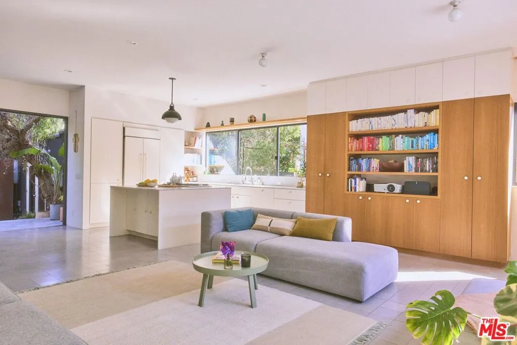 906 Superba Avenue, Venice, California 90291 home-pic-16