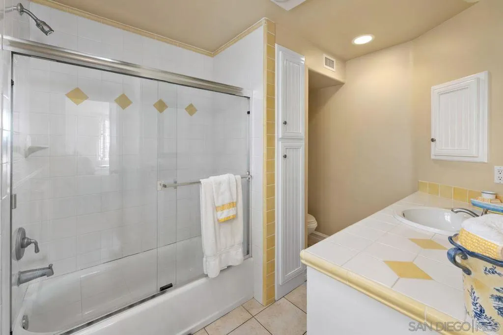 2740 Ocean Front Walk, San Diego, California 92109 home-pic-33