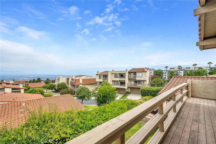 4 Hilltop Circle, Rancho Palos Verdes, California 90275