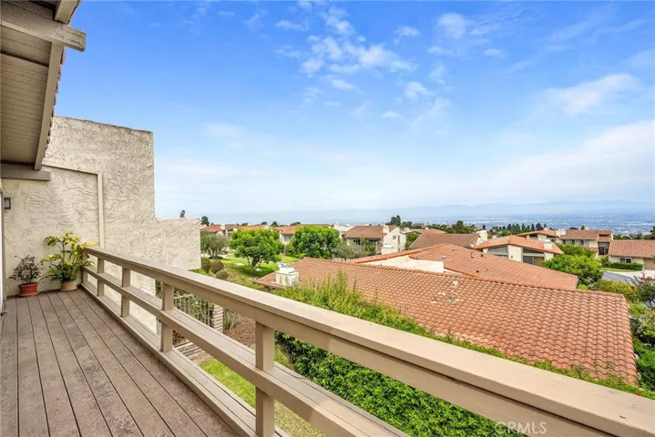 4 Hilltop Circle, Rancho Palos Verdes, California 90275