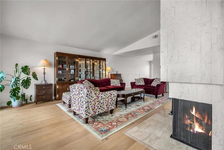4 Hilltop Circle, Rancho Palos Verdes, California 90275