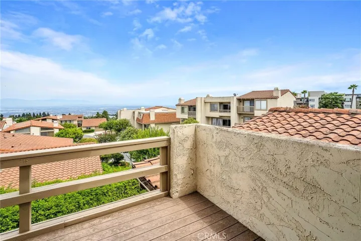 4 Hilltop Circle, Rancho Palos Verdes, California 90275