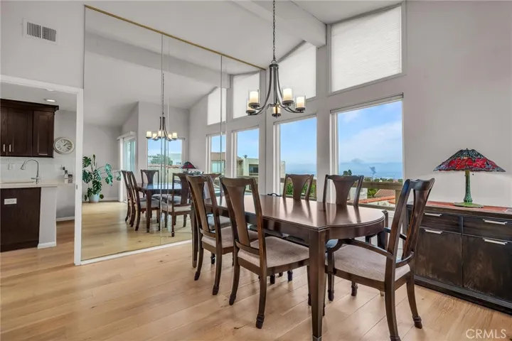 4 Hilltop Circle, Rancho Palos Verdes, California 90275