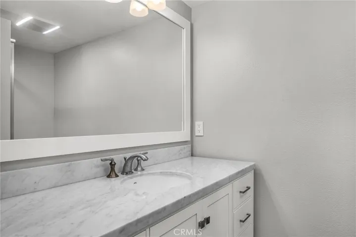 4 Hilltop Circle, Rancho Palos Verdes, California 90275