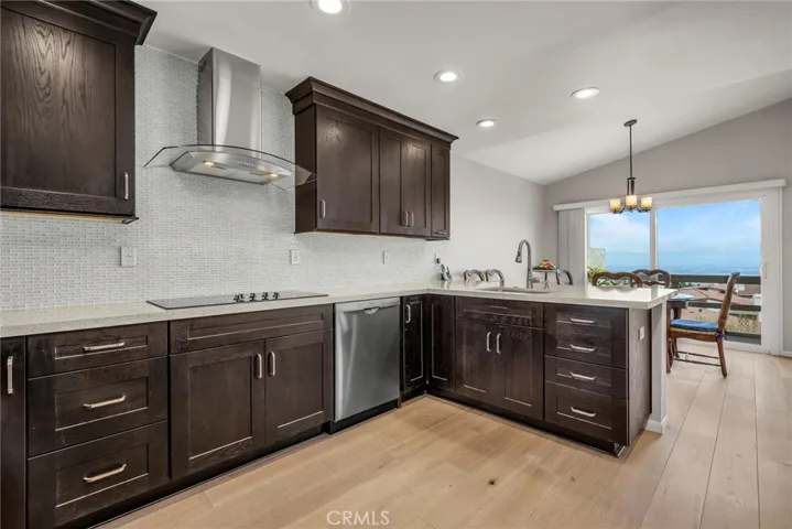 4 Hilltop Circle, Rancho Palos Verdes, California 90275