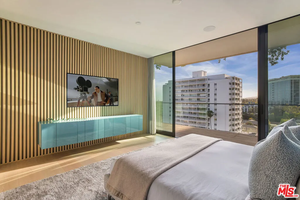 9040 W Sunset Boulevard 905, West Hollywood, California 90069 home-pic-10