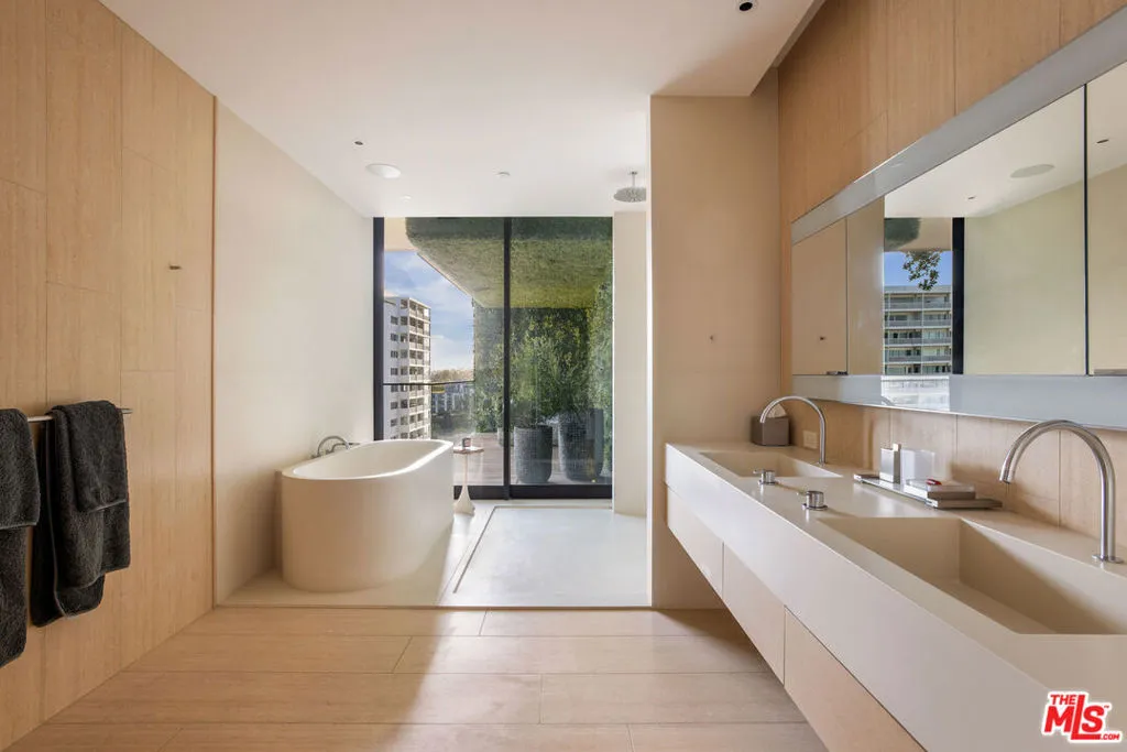 9040 W Sunset Boulevard 905, West Hollywood, California 90069 home-pic-12