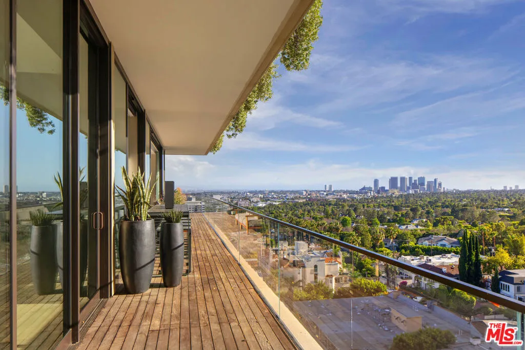 9040 W Sunset Boulevard 905, West Hollywood, California 90069 home-pic-11