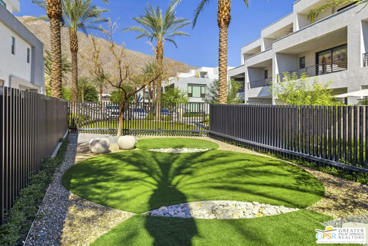 467 Huddle Springs Way, Palm Springs, California 92264