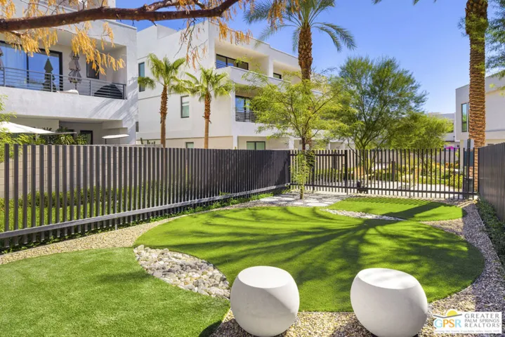 467 Huddle Springs Way, Palm Springs, California 92264