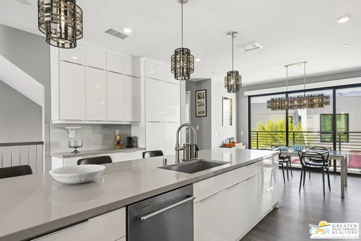 467 Huddle Springs Way, Palm Springs, California 92264
