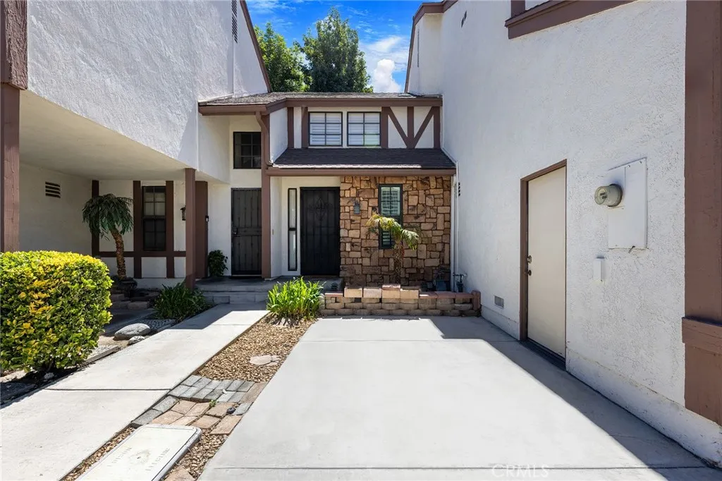 12951 Benson Ave 118, Chino, California 91710 home-pic-2