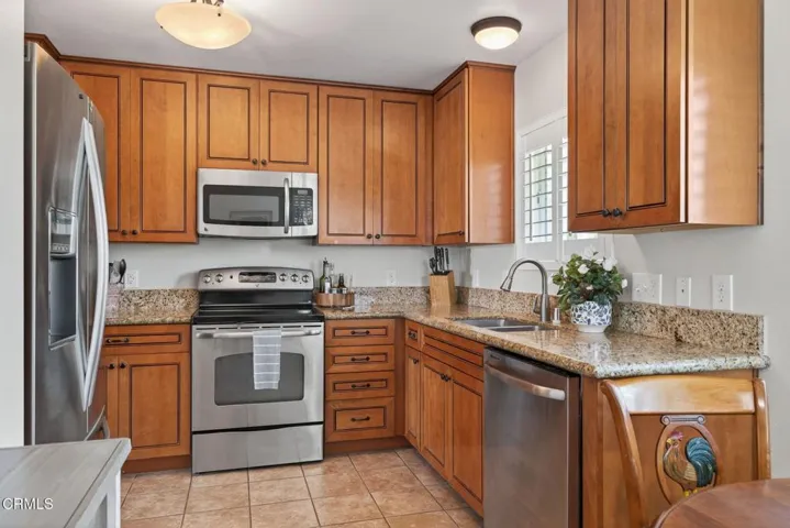 29-web-or-mls-042_UpmarketMedia-271EFie-