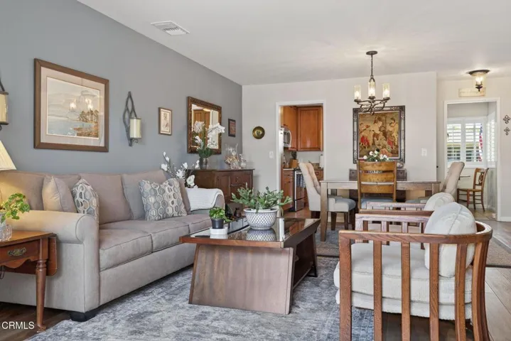 20-web-or-mls-002_UpmarketMedia-271EFie-